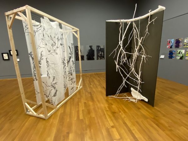 Exhibits by Hertzsch and Leetz/Waywood 2026-1 Lettegrafik, Schere, Stil, Papier