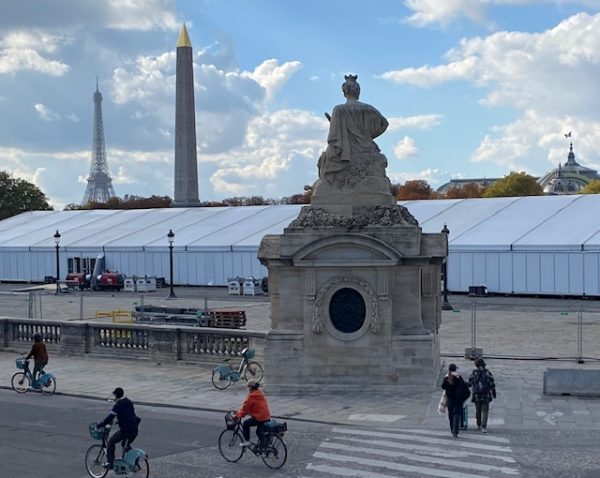 splendid-isolation-in-Paris-2026-10